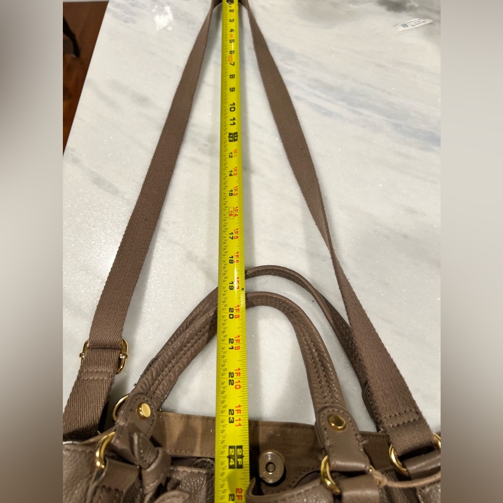 The Sak Gray/Taupe Leather Cinch Crossbody Bag - Picture 15 of 15